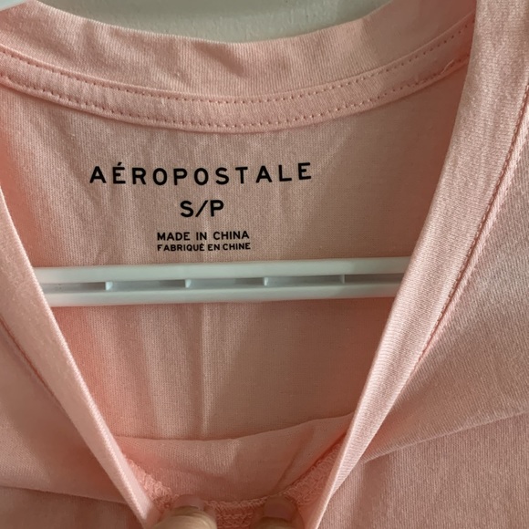 NWT Aeropostale Light Pink Crop Top - Small - Picture 2 of 4